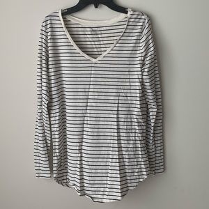 Old Navy Striped Long Sleeve V-Neck Tee